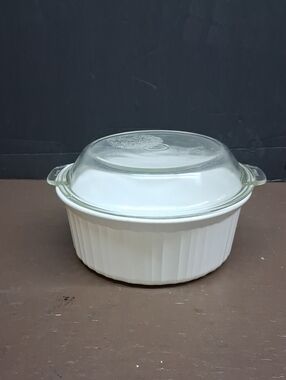 Corningware F-5-B, 1.6 LITER with Pyrex lid C-G‎ 683C